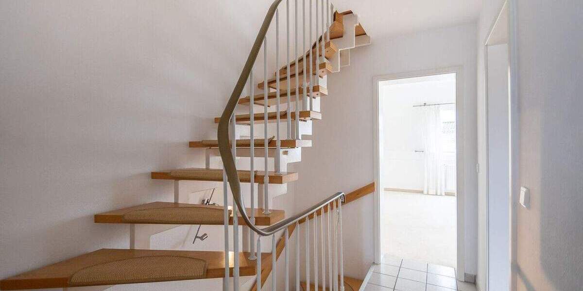 Reihenmittelhaus Neuss Westfeld - 4 Zimmer, 105 m&sup2;, 395.000&euro; | Angebot:25836576