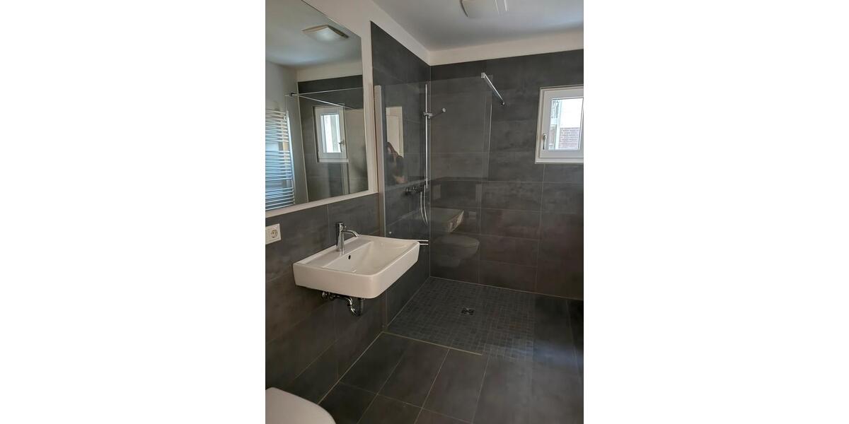 Erdgeschoßwohnung Mönchengladbach Nord - 1 Zimmer, 38 m&sup2;, 725&euro; | Angebot:25784102