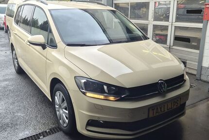 VW Touran 235.427 km 15.700 &euro; Korschenbroich 41352