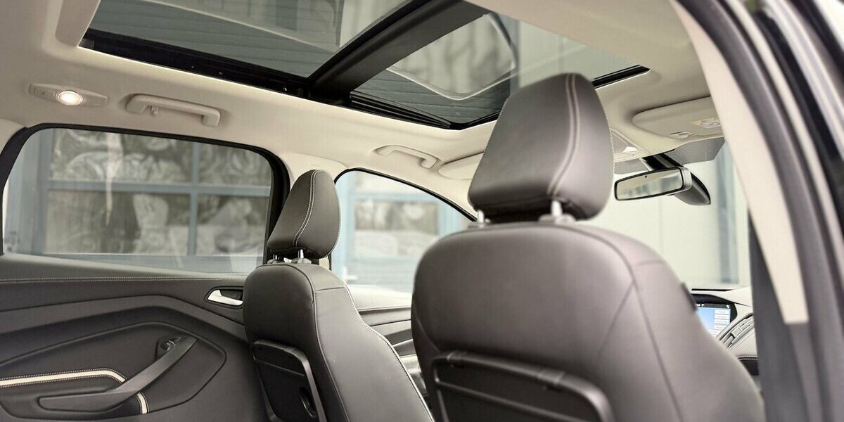 Ford Kuga Vignale / Panorama / Kamera / Keyless GO 34.000 km 22.490 &euro; Mönchengladbach 41066