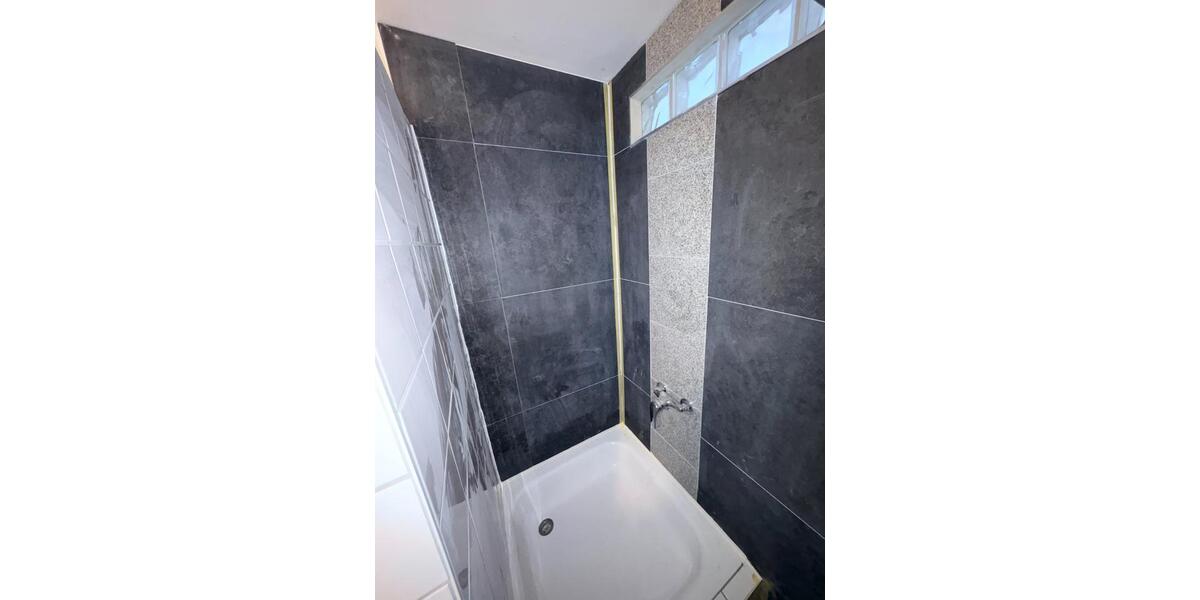 Dachgeschoßwohnung Mönchengladbach Süd - 1 Zimmer, 43 m&sup2;, 480&euro; | Angebot:25918403