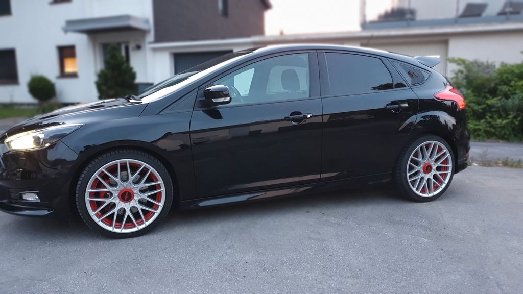 Ford Focus 192.000 km 10.299 &euro; Haan 42781