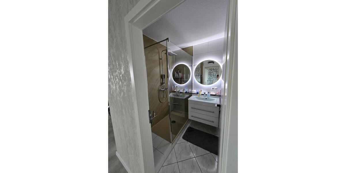Etagenwohnung Ratingen Tiefenbroich - 3 Zimmer, 92 m&sup2;, 300.000&euro; | Angebot:26517243