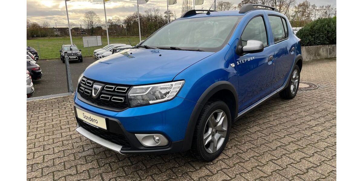 Dacia Sandero 33.000 km 11.590 &euro; Langenfeld 40764