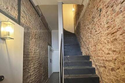 Haus Krefeld Cracau - 9 Zimmer, 265 m&sup2;, 380.000&euro; | Angebot:25741170