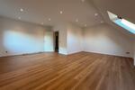 Dachgeschoßwohnung Grefrath - 4 Zimmer, 120 m&sup2;, 1.200&euro; | Angebot:25365398