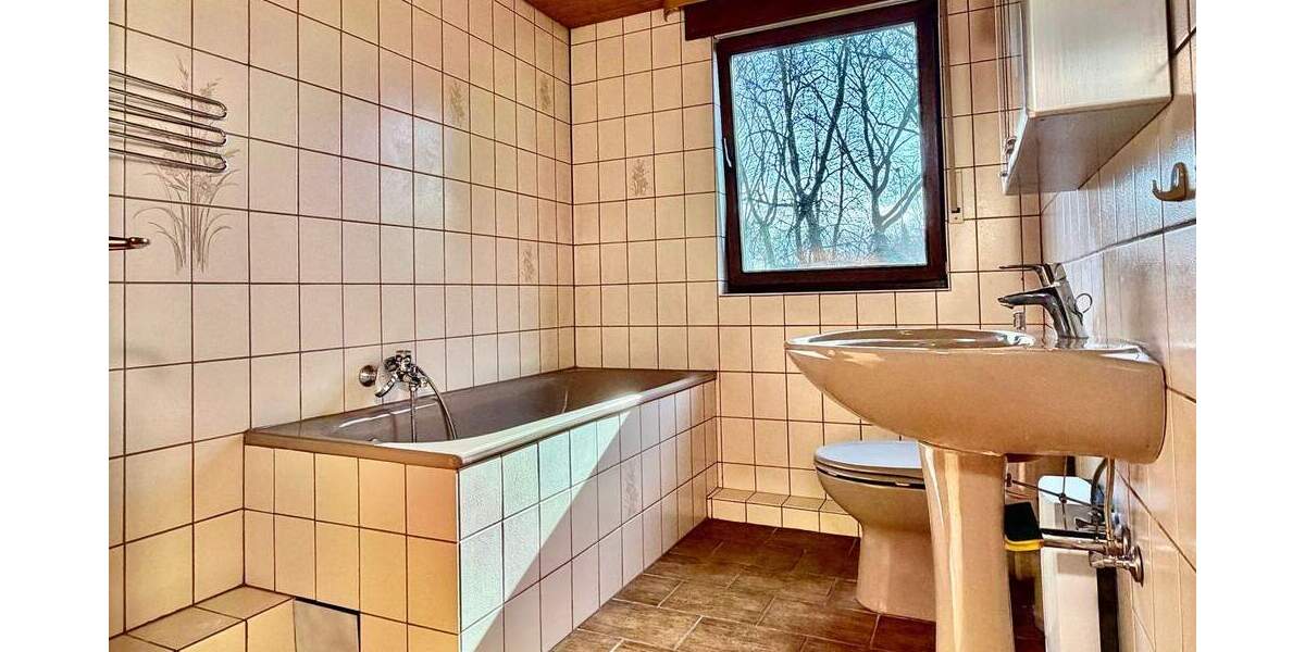 Mehrfamilienhaus, Wohnhaus Duisburg Hochemmerich - 4 Zimmer, 99 m&sup2;, 295.000&euro; | Angebot:25734976