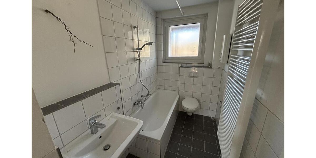 Etagenwohnung Moers Rheinkamp - 2.5 Zimmer, 68 m&sup2;, 561&euro; | Angebot:25423594