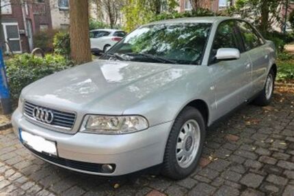 Audi A4 112.000 km 3.950 &euro; Duisburg 47198