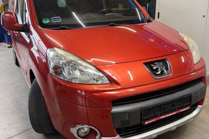 Peugeot Partner 135.990 km 5.200 &euro; Oberhausen 46047