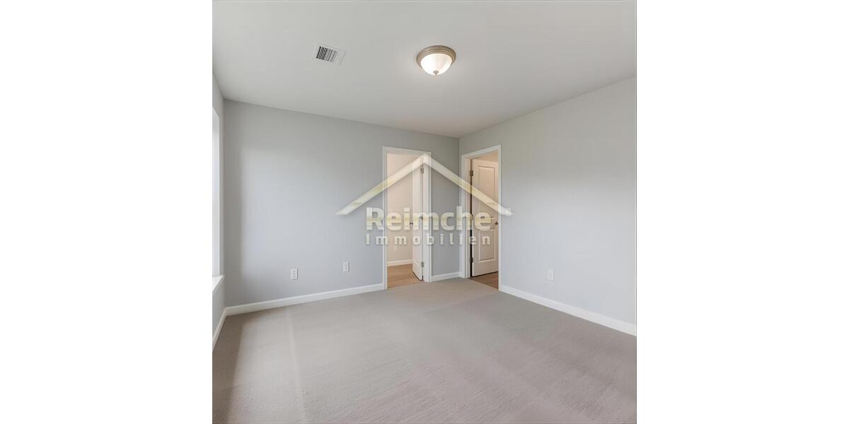 Etagenwohnung Düsseldorf Stadtbezirk 3 - 4 Zimmer, 117 m&sup2;, 1.180&euro; | Angebot:26021636