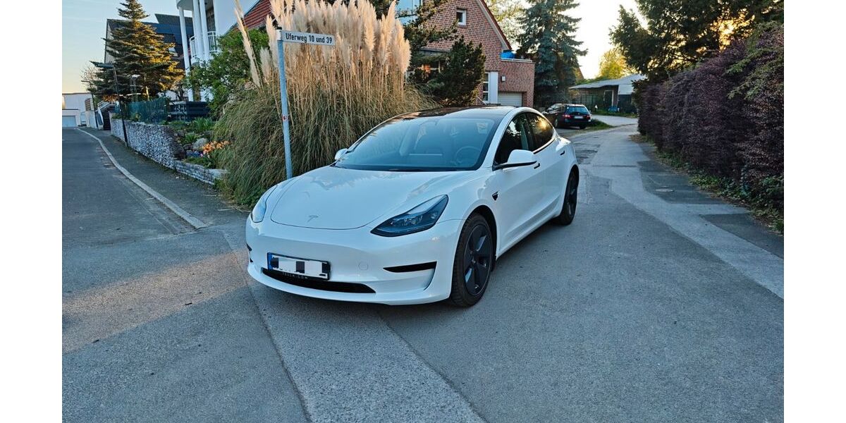 Tesla Model 3 44.290 km 28.890 &euro; Monheim am Rhein 40789