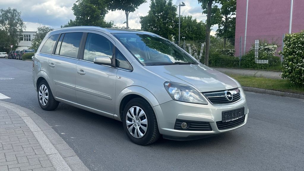 Opel Zafira 153.000 km 3.950 &euro; Neuss 41460