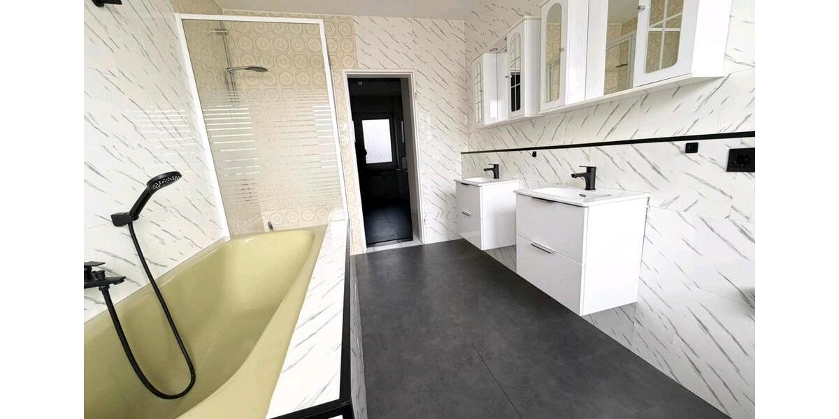 Etagenwohnung Hilden - 3 Zimmer, 120 m&sup2;, 1.500&euro; | Angebot:26005068