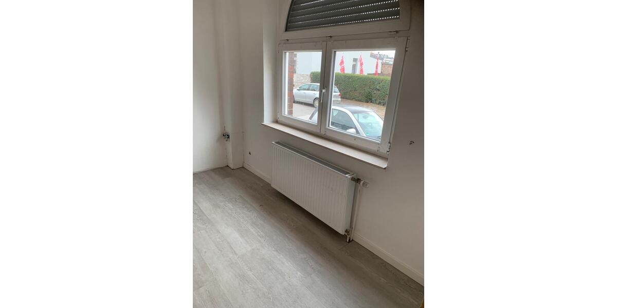 Mehrfamilienhaus, Wohnhaus Duisburg Duisburg-Mitte - 10 Zimmer, 155 m&sup2;, 400.000&euro; | Angebot:25934804