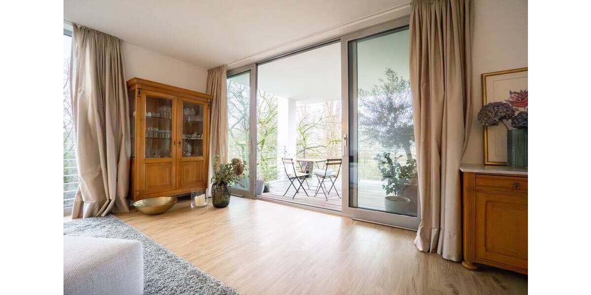 Etagenwohnung Düsseldorf Niederkassel - 3 Zimmer, 110 m&sup2;, 2.365&euro; | Angebot:26658605