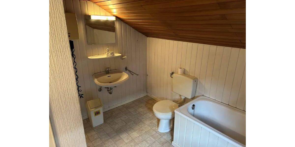 Bauernhaus, Landhaus Schwalmtal Vogelsrath - 8 Zimmer, 220 m&sup2;, 440.000&euro; | Angebot:25684705