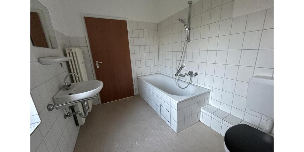 Etagenwohnung Duisburg Hamborn - 2.5 Zimmer, 61 m&sup2;, 352&euro; | Angebot:25386633