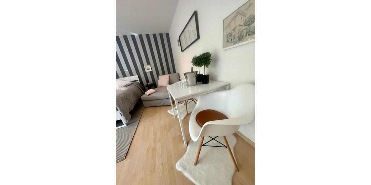 Etagenwohnung Düsseldorf Düsseltal - 1 Zimmer, 33 m&sup2;, 1.400&euro; | Angebot:19964735