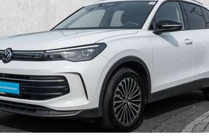 VW Tiguan 10.662 km 33.890 &euro; Düsseldorf 40474