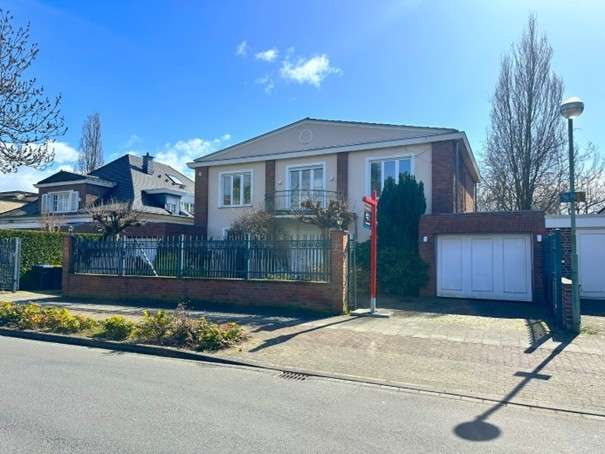 Einfamilienhaus Meerbusch Necklenbroich - 7 Zimmer, 363 m&sup2;, 9.900&euro; | Angebot:26094667