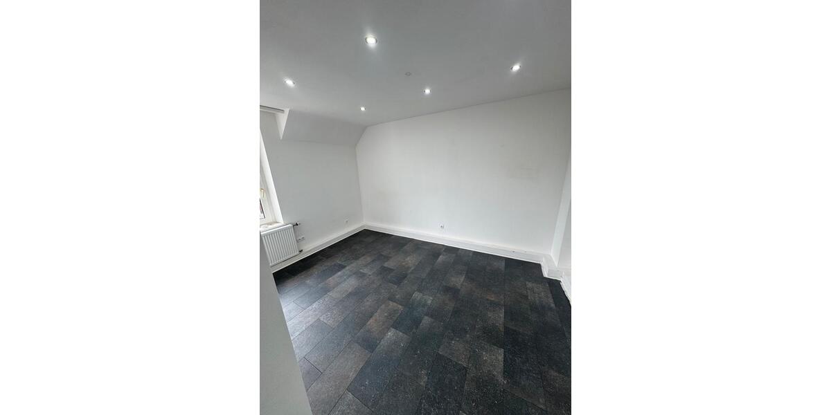 Etagenwohnung Velbert Velbert-Mitte - 2 Zimmer, 95 m&sup2;, 750&euro; | Angebot:26643584