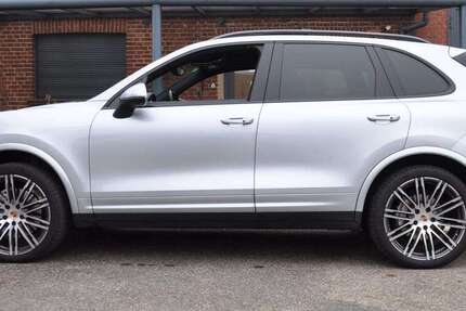 Porsche Cayenne 169.500 km 40.499 &euro; Neuss 41468