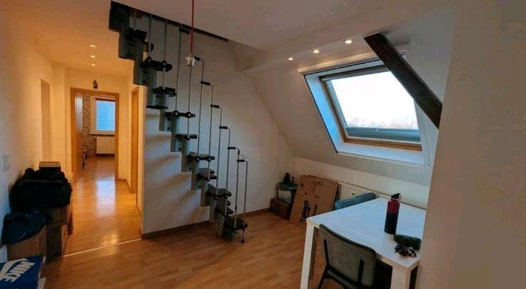 Dachgeschoßwohnung Viersen Hülsdonk - 3.5 Zimmer, 106 m&sup2;, 1.060&euro; | Angebot:25992982