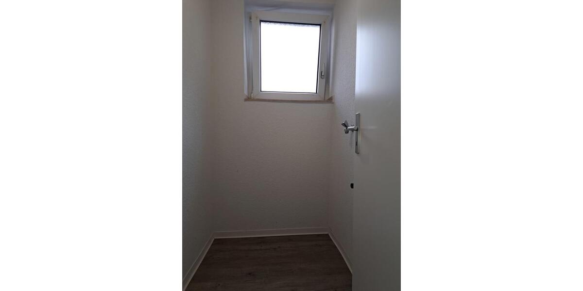 Etagenwohnung Krefeld Gellep-Stratum - 2 Zimmer, 60 m&sup2;, 654&euro; | Angebot:25770298