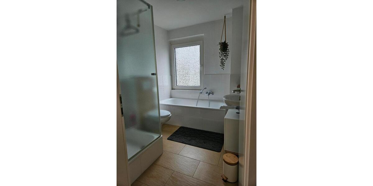Dachgeschoßwohnung Viersen Hülsdonk - 2 Zimmer, 73 m&sup2;, 700&euro; | Angebot:26611631