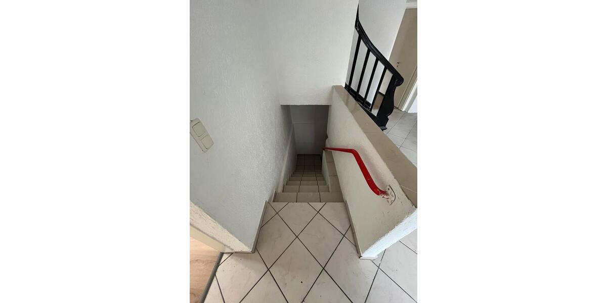 Erdgeschoßwohnung Duisburg Hamborn - 4 Zimmer, 140 m&sup2;, 1.150&euro; | Angebot:25962557