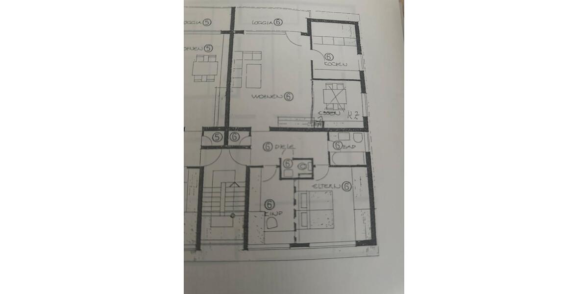 Dachgeschoßwohnung Mönchengladbach West - 4 Zimmer, 84 m&sup2;, 250.000&euro; | Angebot:24454653