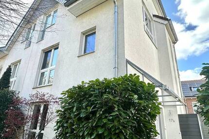 Haus Neuss Furth-Mitte - 4 Zimmer, 108 m&sup2;, 589.000&euro; | Angebot:26064233