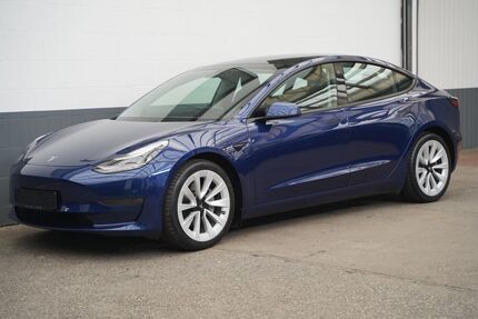 Tesla Model 3 69.998 km 28.950 &euro; Mönchengladbach 41236