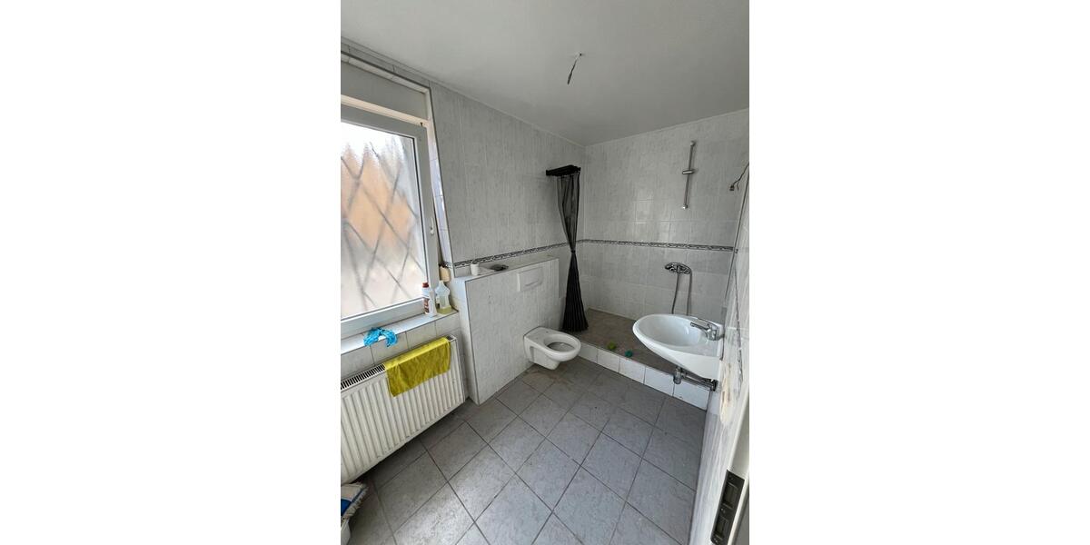 Erdgeschoßwohnung Duisburg Hamborn - 4 Zimmer, 140 m&sup2;, 1.150&euro; | Angebot:25962557