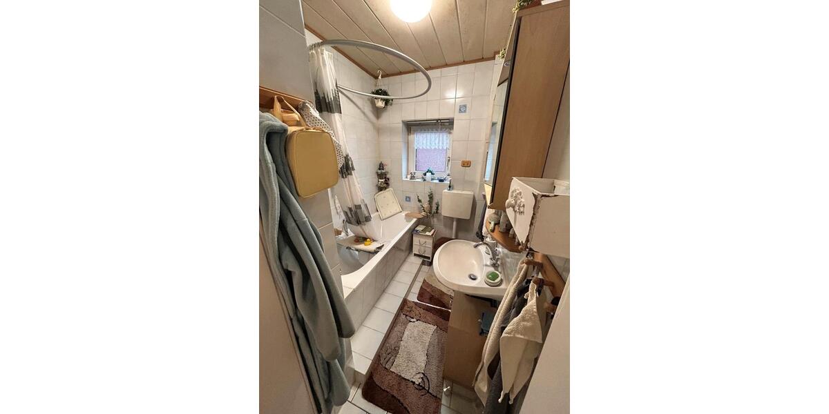 Etagenwohnung Oberhausen Biefang - 3.5 Zimmer, 80 m&sup2;, 800&euro; | Angebot:25974926