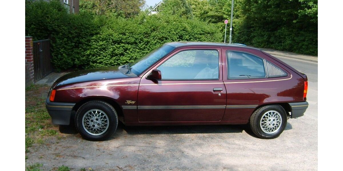 Opel Kadett 122.000 km 5.555 &euro; Düsseldorf 40233