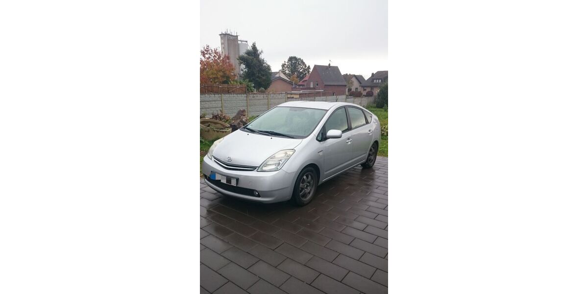 Toyota Prius 250.700 km 5.950 &euro; Meerbusch 40677