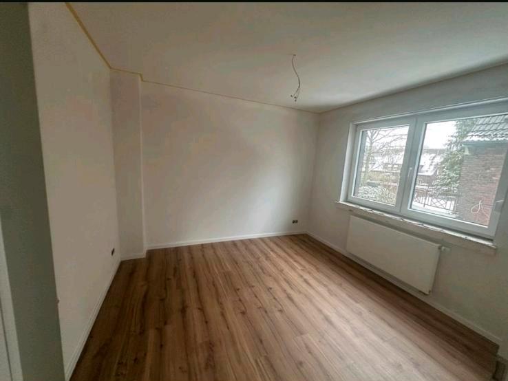 Etagenwohnung Duisburg Rheinhausen - 3.5 Zimmer, 85 m&sup2;, 930&euro; | Angebot:25656469