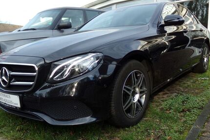 Mercedes-Benz E 200 106.000 km 22.500 &euro; Mülheim an der Ruhr 45479