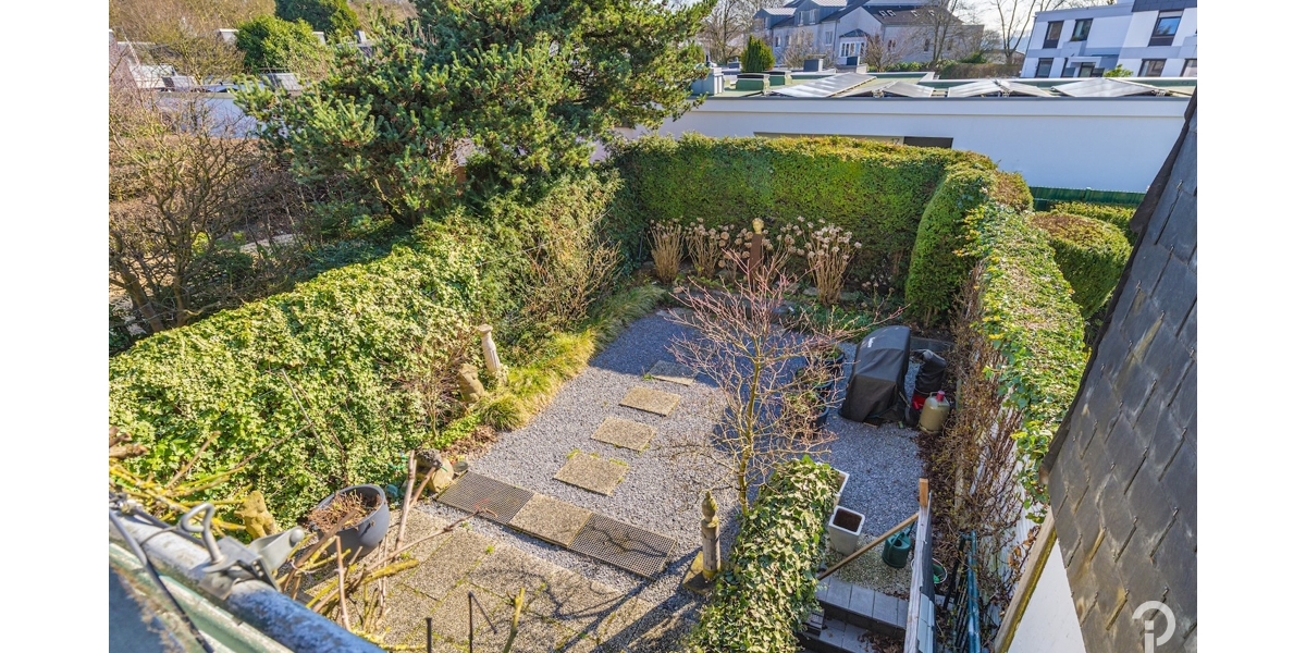 Charmantes Split-Level-Reihenendhaus in unmittelbarer Rheinnähe im Herzen von Düsseldorf-Benrath - Reihenendhaus Düsseldorf Stadtbezirk 9 | Angebot:26645354