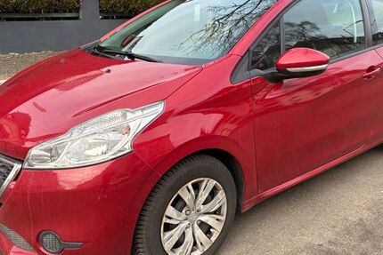 Peugeot 208 45.000 km 5.990 &euro; Krefeld 47803