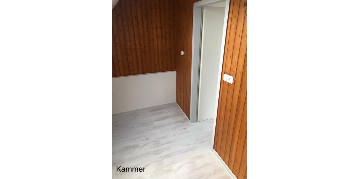 Dachgeschoßwohnung Mülheim an der Ruhr Rechtsruhr-Nord - 2.5 Zimmer, 70 m&sup2;, 590&euro; | Angebot:25656508