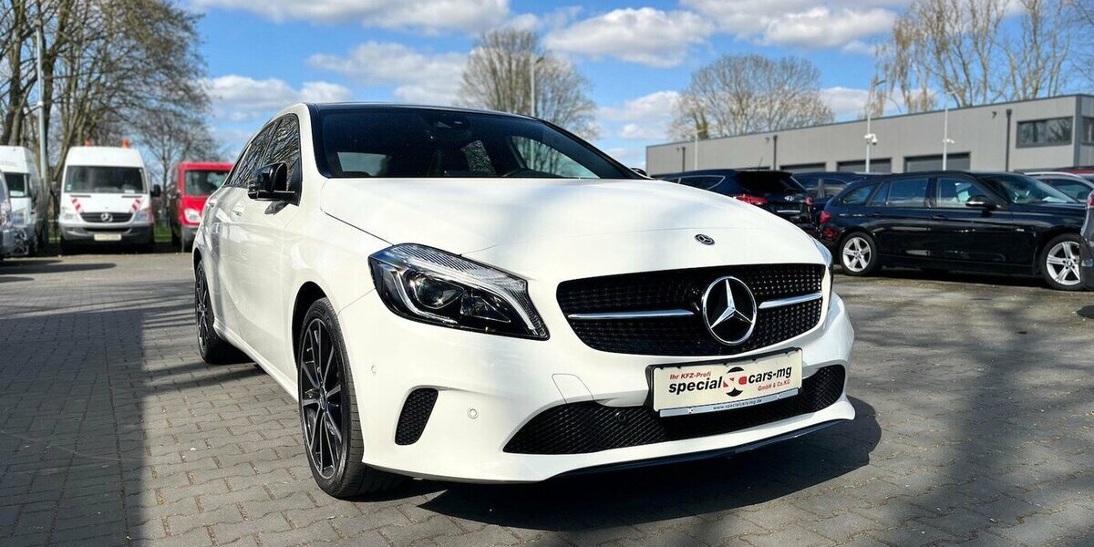 Mercedes-Benz A 220 CDI / AMG / Pano / Kamera / Navi / Euro6 195.000 km 16.390 &euro; Mönchengladbach 41066
