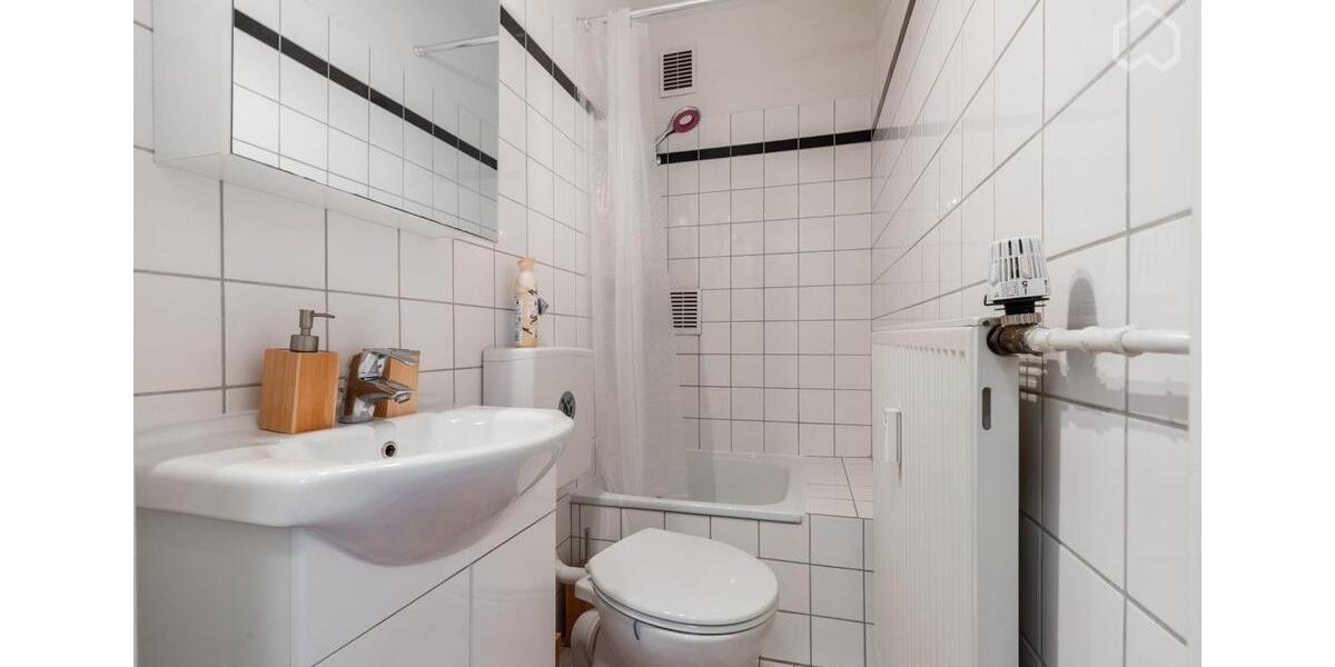 Etagenwohnung Düsseldorf Stadtbezirk 3 - 1.5 Zimmer, 33 m&sup2;, 1.190&euro; | Angebot:25990099