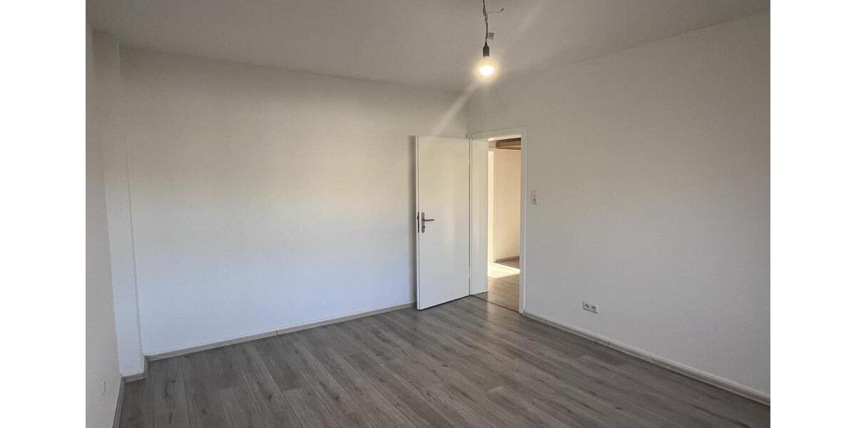 Erdgeschoßwohnung Duisburg Duisburg-Mitte - 3 Zimmer, 65 m&sup2;, 519&euro; | Angebot:25893201