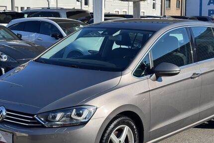 VW Golf Sportsvan 155.627 km 11.750 &euro; Oberhausen 46045