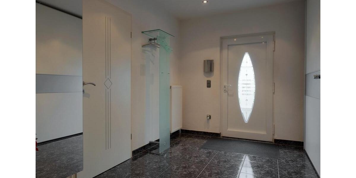 Einfamilienhaus Mönchengladbach Süd - 7 Zimmer, 243 m&sup2;, 634.000&euro; | Angebot:26014495