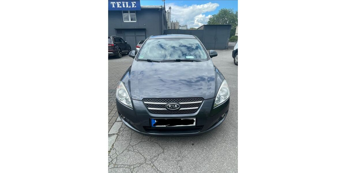 Kia ceed / Ceed 230.000 km 2.100 &euro; Duisburg 47051