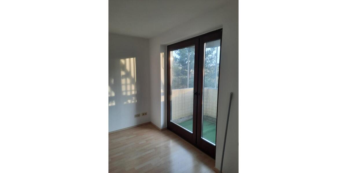 Etagenwohnung Düsseldorf Stadtbezirk 9 - 1 Zimmer, 24 m&sup2;, 265&euro; | Angebot:25873033